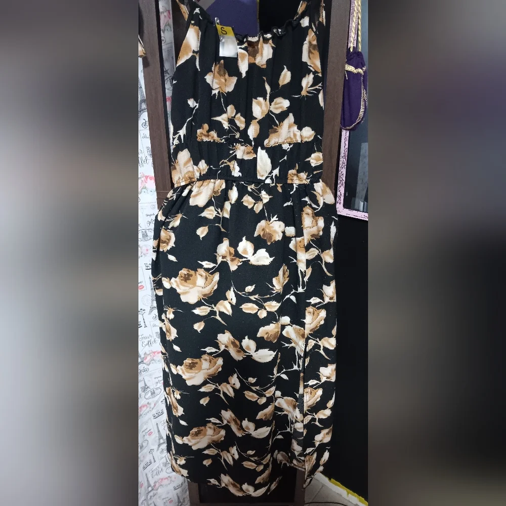 Preloved_ForeverRose Floral Dress - Picture 4 of 4